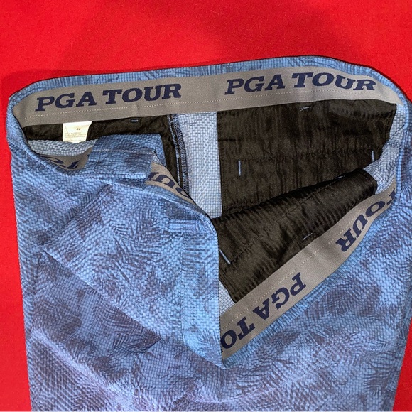 PGA Shorts - Picture 4 of 5